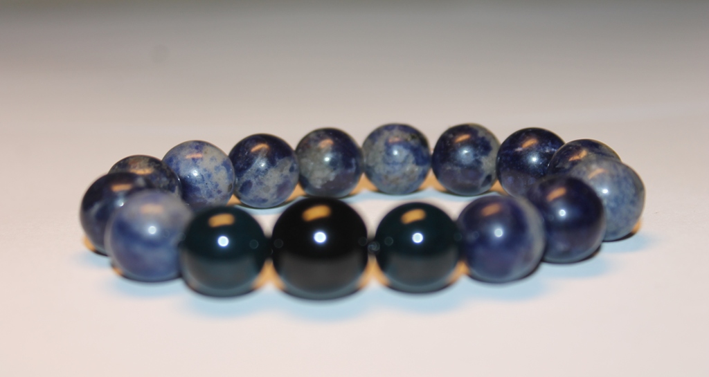 12 mm Rokassprādzse naturāls akmens Sodolīts